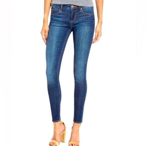 Articles Of Society Denim - Articles of Society Cathy Crop Stretch Jeans in Blue Wash Women’s 29